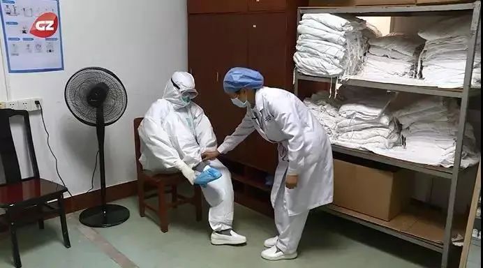 说明: https://p6-tt-ipv6.byteimg.com/origin/pgc-image/4edc0533c1074d55a0b00a3646baaad5